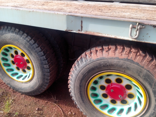 ขายรถไถ FORD 6610 2 เพลาดุมเรียบ ปั๊มกลม เล่มทะเบียนพร้อม ใบมีด 7 จาน ราคา 620000 ถ้ารวม ที่ตัดหญ้าKMT 3จานCMT  ราคา 700000