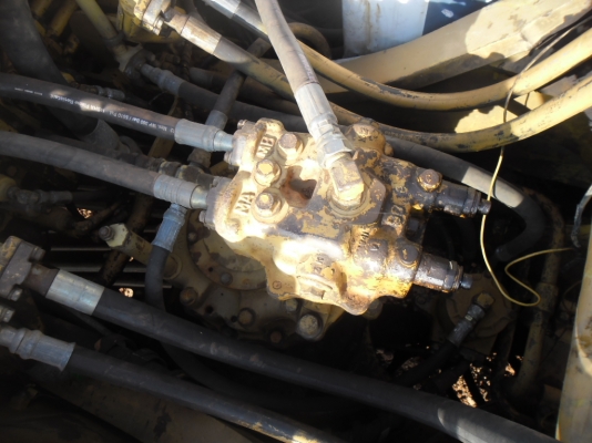 ขายรถแบคโฮ KOMATSU PC 200-5 ซีเรียล์ 65xxx ก่วาคอลโทนสั้นไฟฟ้าเต็มเอกสารเล่มทะเบียน ขายรถแบคโฮ KOMATSU PC 200-5 ซีเรียล์ 65xxx ก่วาคอลโทนสั้นไฟฟ้าเต็มเอกสารเล่มทะเบียน