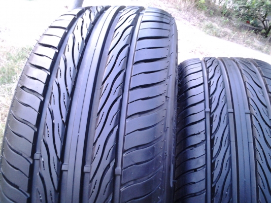 ยาง  205/45/17  ปี 12  นุ่มๆ ดอกหนาๆ