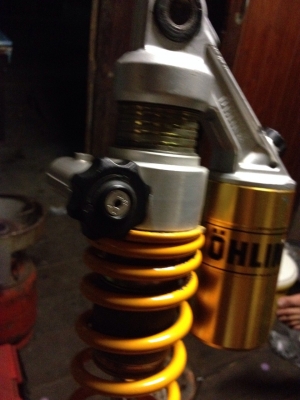 ขายโช้ค oh lins 3 จุดฝังซ้าย ลด 5000 เอาไปเลยคับอยากขาย