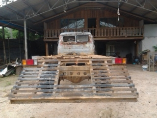 6 ล้อหน้ายาวท้ายลาด