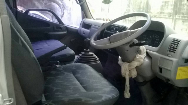 ขาย HINO ปี 49 รถห้าง เครื่องดี คัสชีส์สวย  พร้อมใช้งานครับ