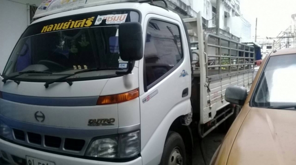 ขาย HINO ปี 49 รถห้าง เครื่องดี คัสชีส์สวย  พร้อมใช้งานครับ