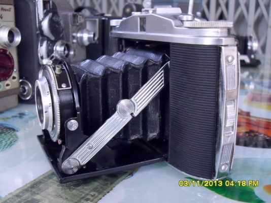 ขายกล้องสะสมโบราณหลายรุ่นครับ ขายกล้องสะสมโบราณหลายรุ่นครับ