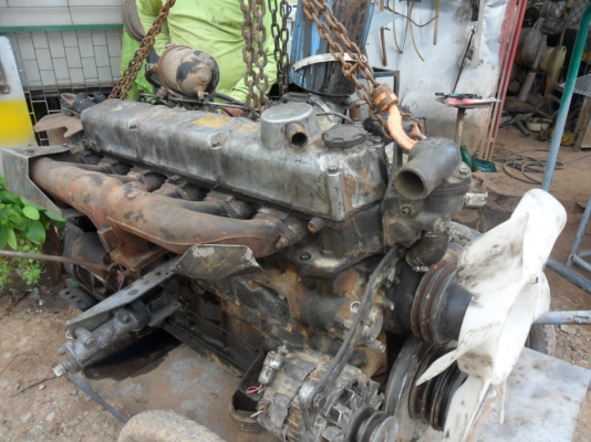 เครื่องมิตซู 195 HP ครับ ติดต่อช่างหมึก 087 - 5262494