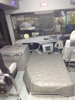 รถบัสใหม่ 9 ม. ยี่ห้อ Weihai 240 HP เครื่องยนต์ Diesel รุ่น WP6.240 E30 ยูโร 3