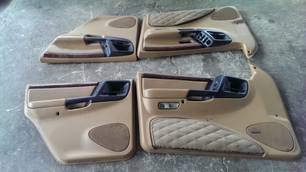 ขายแผงประตู JEEP grand cherokee