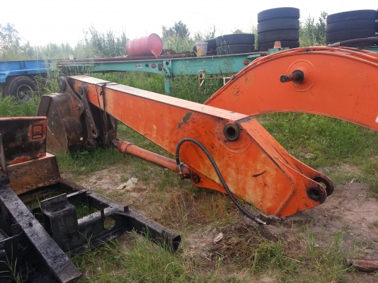 ขายด่วน บูม+อาม+กระบอก+บุ้งกี๋ครบชุด HITACHI EX200-3