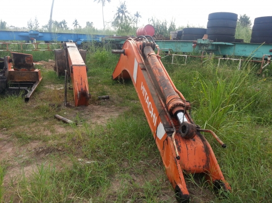 ขายด่วน บูม+อาม+กระบอก+บุ้งกี๋ครบชุด HITACHI EX200-3