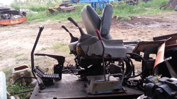 ขายด่วน ชุดครอนโทนมือ HITACHI EX200-3