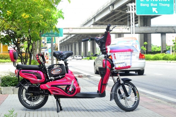 จักรยานไฟฟ้า F-Y การชาร์จไฟครั้งหนึ่ง ใช้ได้ 50 กิโล  10กิโลเมตร2บาท ราคา：13999