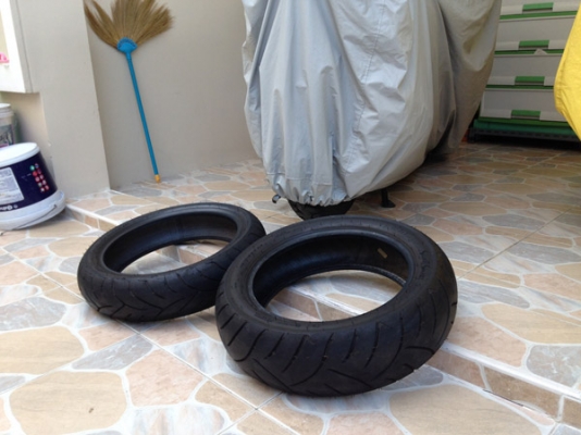 ขายยางเดิมๆ HONDA FORZA 300 สภาพใหม่มาก