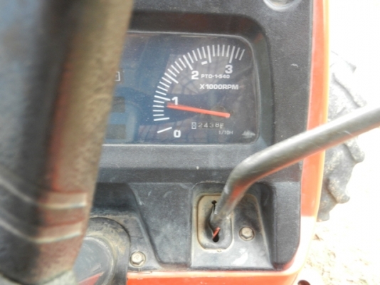 รถแทรคเตอร์คูโบต้า L3408 พร้อมอุปกรณ์ ใบดันหน้า  ผาน6