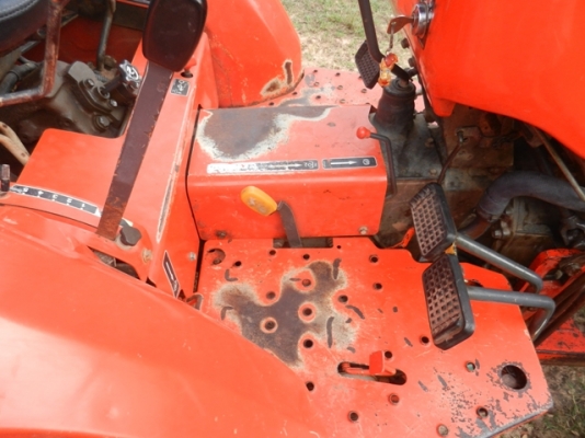 รถแทรคเตอร์คูโบต้า L3408 พร้อมอุปกรณ์ ใบดันหน้า  ผาน6