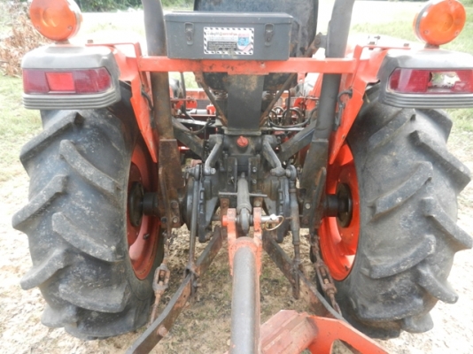 รถแทรคเตอร์คูโบต้า L3408 พร้อมอุปกรณ์ ใบดันหน้า  ผาน6