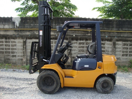 ++++++ ขายด่วน !!! รถโฟล์คลิฟท์  TOYOTA  7FD25  (รถนอก สภาพดี) เครื่องยนต์ดีเซล  เสา 4 เมตร  เกียร์ธรรมดา  งา ฮิ้งค์โฟล์ค  ล้อหน้าคู่  ยางลม  ***  สนใจเข้ามาลองรถก่อนได้  ราคาคุยกันได้ครับ ***