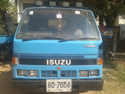ขาย 6 ล้อ  ISUZU NKR 110 แรง ดาวน์ 69000 บาท จัดแน้นทั่วประเทศ รถห้างแท้ เกียร์สั้น พวงมาลัยพาวเวอร์ เครื่องแห้ง แรง ดี ไม่มีไอ แซสซีสวย ภาษีเต็ม พร้อมโอน พร้อมใช้งานสุดๆ.........