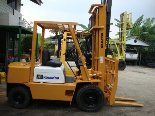 +++++++ ขายด่วน !!! รถโฟล์คลิฟท์  KOMATSU  FD25-10  (รถนอก  ราคาถูก)  เครื่องยนต์ดีเซล  เสา 4 เมตร  เกียร์ธรรมดา  งาฮิ้งคืโฟล์ค  ล้อหน้าคู่  ยางลม *** สนใจเข้ามาลองรถก่อนได้  ราคาคุยกันได้ ***