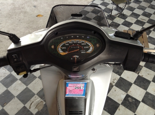 (((ขายมอไซด์มือ2 อยู่บางแสนคับ มีรถให้เลือกหลายคันคับ)))ขาย!!!เวฟ125R ปี48 รถเครื่องดีคับ มีเล่มทะเบียนครบ ภาษีไม่หมด