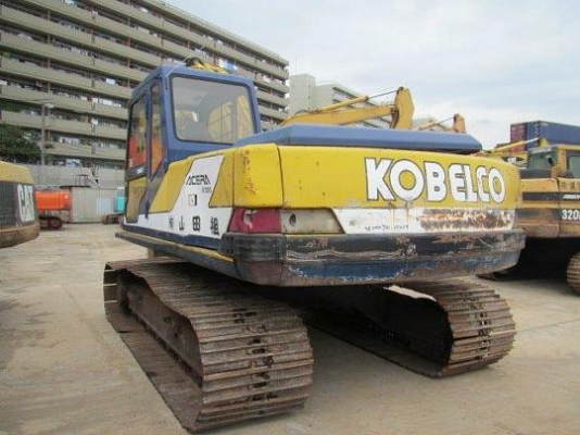 SK200-1YN-15019@2033hrsรถจอดที่นวนครครับ SK200-1YN-15019@2033hrsรถจอดที่นวนครครับ