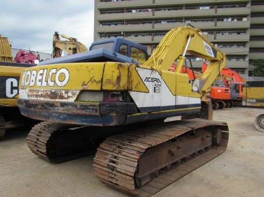 SK200-1YN-15019@2033hrsรถจอดที่นวนครครับ SK200-1YN-15019@2033hrsรถจอดที่นวนครครับ