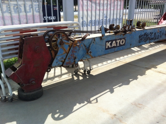 บูมรถเครน 11 ตัน KATO NK110H พร้อมกระบอกยืดบูม บูมรถเครน 11 ตัน KATO NK110H พร้อมกระบอกยืดบูม