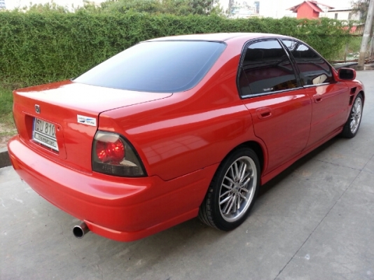 รถสวย พร้อมใช้ แก๊สหัวฉีดประหยัด