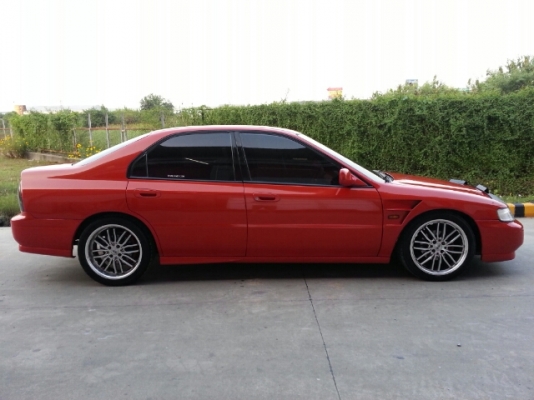 รถสวย พร้อมใช้ แก๊สหัวฉีดประหยัด