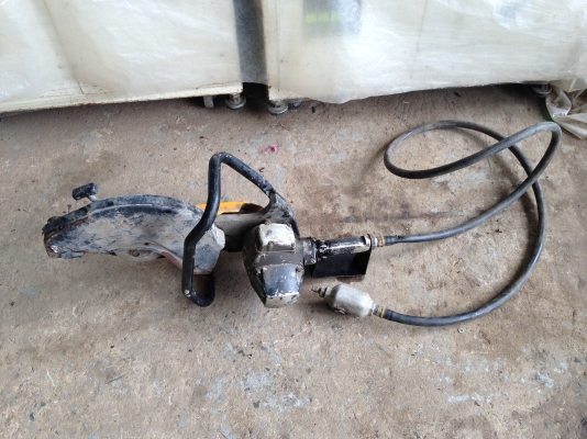 ขายเครื่องเลื่อยใช้ลม made in Japan สภาพดีใช้งานได้ ( ต้องซ่อมสวิทย์วาวลม )