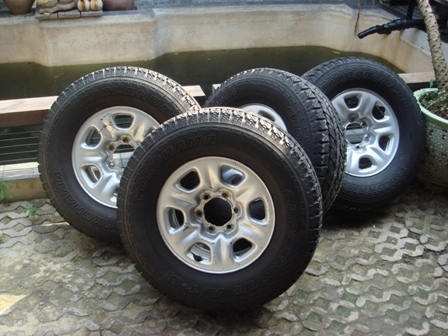 ขายยาง yokohama 265 70 16 geolandar a/tsพร้อมกะทะเหล็กเก่าญี่ปุ่น 1ชุด 4วงครับ ขายยาง yokohama 265 70 16 geolandar a/tsพร้อมกะทะเหล็กเก่าญี่ปุ่น 1ชุด 4วงครับ