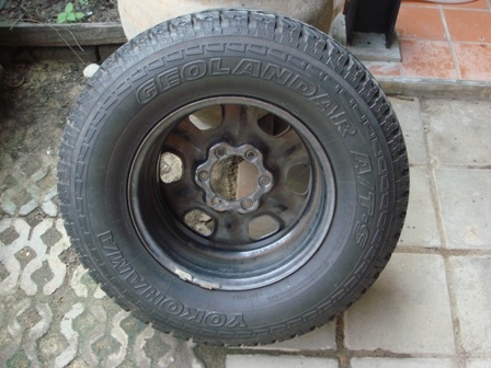 ขายยาง yokohama 265 70 16 geolandar a/tsพร้อมกะทะเหล็กเก่าญี่ปุ่น 1ชุด 4วงครับ ขายยาง yokohama 265 70 16 geolandar a/tsพร้อมกะทะเหล็กเก่าญี่ปุ่น 1ชุด 4วงครับ