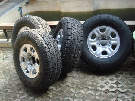 ขายยาง yokohama 265 70 16 geolandar a/tsพร้อมกะทะเหล็กเก่าญี่ปุ่น 1ชุด 4วงครับ ขายยาง yokohama 265 70 16 geolandar a/tsพร้อมกะทะเหล็กเก่าญี่ปุ่น 1ชุด 4วงครับ