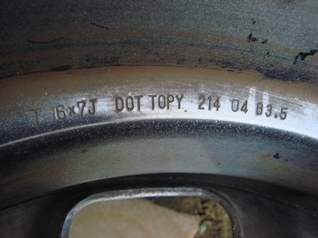 ขายยาง yokohama 265 70 16 geolandar a/tsพร้อมกะทะเหล็กเก่าญี่ปุ่น 1ชุด 4วงครับ ขายยาง yokohama 265 70 16 geolandar a/tsพร้อมกะทะเหล็กเก่าญี่ปุ่น 1ชุด 4วงครับ