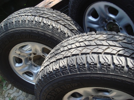 ขายยาง yokohama 265 70 16 geolandar a/tsพร้อมกะทะเหล็กเก่าญี่ปุ่น 1ชุด 4วงครับ ขายยาง yokohama 265 70 16 geolandar a/tsพร้อมกะทะเหล็กเก่าญี่ปุ่น 1ชุด 4วงครับ