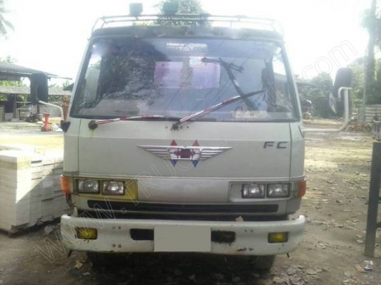 รถ 6 ล้อขนาดกระบะยาว 5.50 เมตร ยี่ห้อ HINO FC 120 แรงม้า รุ่นกระจกไฟฟ้า ปี 2536 รถ 6 ล้อขนาดกระบะยาว 5.50 เมตร ยี่ห้อ HINO FC 120 แรงม้า รุ่นกระจกไฟฟ้า ปี 2536
