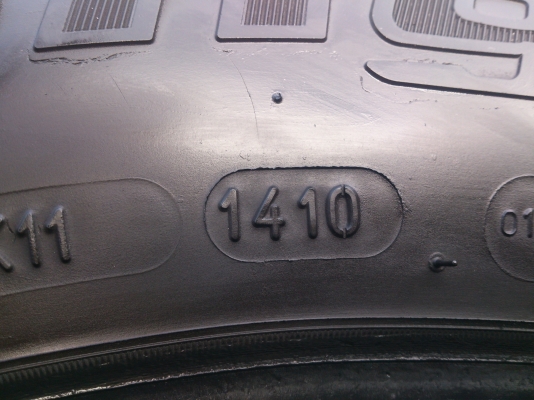 ขายยาง BF 205/70R15 ยางปี10 สวยๆ 4 เส้น