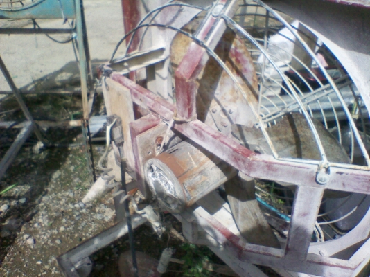 ขายพัดลมอุตสาหกรรม มีสามแบบ ขนาดใบ24นิ้ว มอเตอร์1/3 ตัวละ 1000บาท ขายพัดลมอุตสาหกรรม มีสามแบบ ขนาดใบ24นิ้ว มอเตอร์1/3 ตัวละ 1000บาท