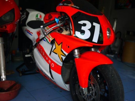 รับสั่งประกอบ Cbr400 Vfr Nc30 Nc35 จัดไฟแนนท์ได้เลือกสีเลือกลายเลือกแฟริ่งได้