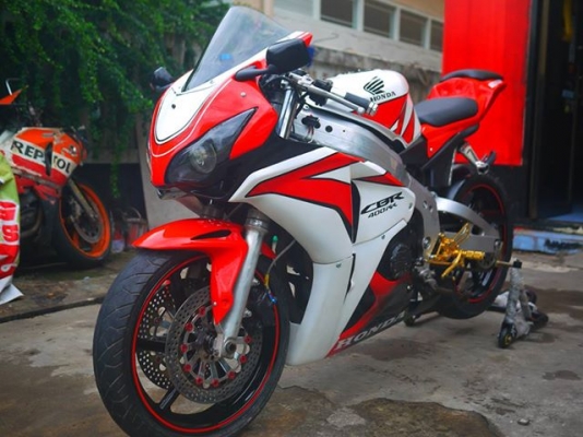 รับสั่งประกอบ Cbr400 Vfr Nc30 Nc35 จัดไฟแนนท์ได้เลือกสีเลือกลายเลือกแฟริ่งได้