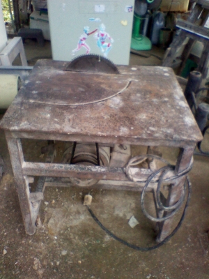 ขายโต๊ะเลือยวงเดือน สามตัว 15000 ไม่เเยกขาย มีมอเตอร์มิซุบิชิสามเเรง ไฟสามเฟต 2 ตัว ไฟสองเฟต1ตัว ขายโต๊ะเลือยวงเดือน สามตัว 15000 ไม่เเยกขาย มีมอเตอร์มิซุบิชิสามเเรง ไฟสามเฟต 2 ตัว ไฟสองเฟต1ตัว