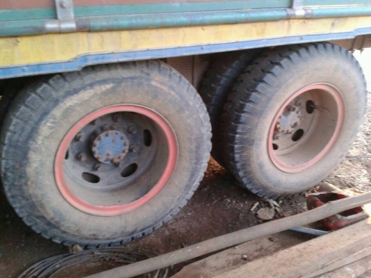 ขายรถบรรทุกสิบล้อหน้ายาว เครื่อง J - 165 แรง 2 เพลากระบะไม่ดั๊มพ์ สโลจีบ พวงมาลัยพาวเวอร์ ทะเบียนเต็ม