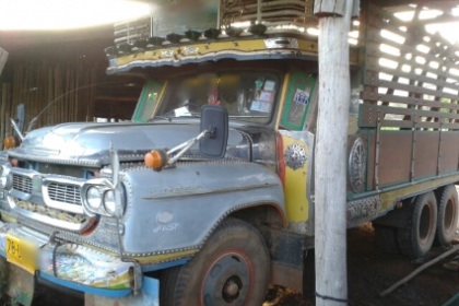 ขายรถบรรทุกสิบล้อหน้ายาว เครื่อง J - 165 แรง 2 เพลากระบะไม่ดั๊มพ์ สโลจีบ พวงมาลัยพาวเวอร์ ทะเบียนเต็ม