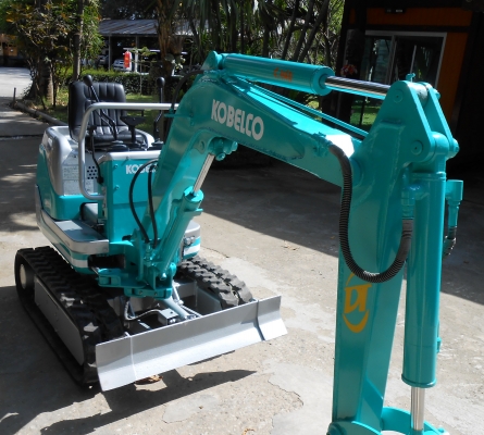 ขายรถขุดKOBELCO SK007-2 เก่านอกปรับสภาพแล้วพร้อมใช้