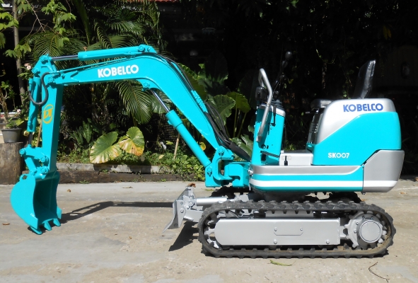 ขายรถขุดKOBELCO SK007-2 เก่านอกปรับสภาพแล้วพร้อมใช้