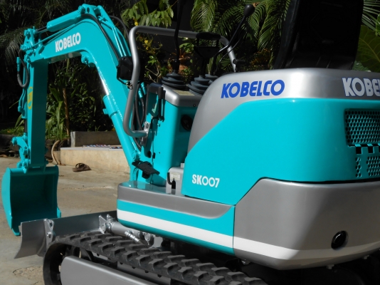 ขายรถขุดKOBELCO SK007-2 เก่านอกปรับสภาพแล้วพร้อมใช้
