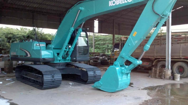 Kobelco SK200 Mark 8 YN12 4xxx Hr. เก็บสีใหม่ พร้อมใช้ Kobelco SK200 Mark 8 YN12 4xxx Hr. เก็บสีใหม่ พร้อมใช้