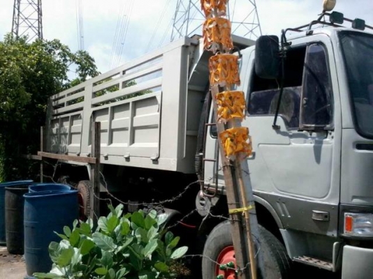 ขายรถบรรทุกสิบล้อดั๊มพ์ HINO F18 หัวไฮเทค เครื่องเดิม เกียร์เดิม กระบะเหล็กใหม่