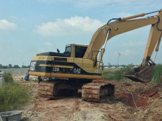 แบคโฮ CAT 320 V1 ไฟฟ้าครบ เอกสารเล่มทะเบียน รถทำงานอยู่