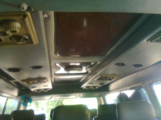 ขายรถตู้ TOYOTA HIACE เครื่่องดี ภาษีครบ ยางใหม่ เหมาะวิ่งรับส่งนักเรียน ราคาคุยได้คับ ขายรถตู้ TOYOTA HIACE เครื่่องดี ภาษีครบ ยางใหม่ เหมาะวิ่งรับส่งนักเรียน ราคาคุยได้คับ