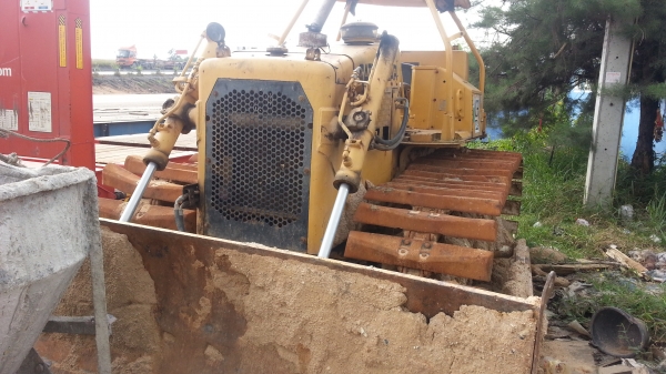 ขายด่วน รถแทรกเตอร์ CAT D4E หลุดมัดจำ ขายด่วน รถแทรกเตอร์ CAT D4E หลุดมัดจำ